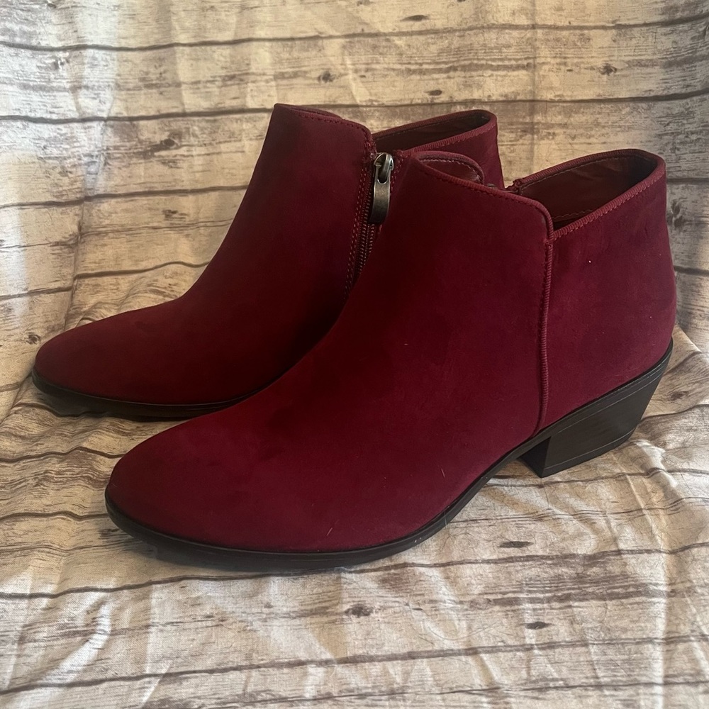 👠NWOT Suede X Appeal Woman’s Wine Boots Size 7 1/2 - Picture 2 of 6